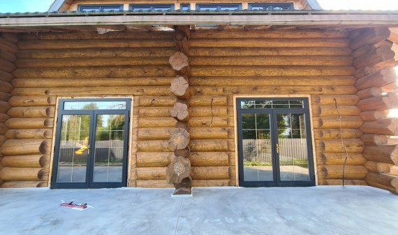 Деревянные окна в срубе